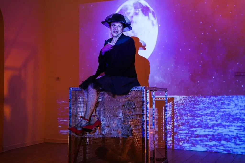 [EN]The Solitude Monologues, the premiere